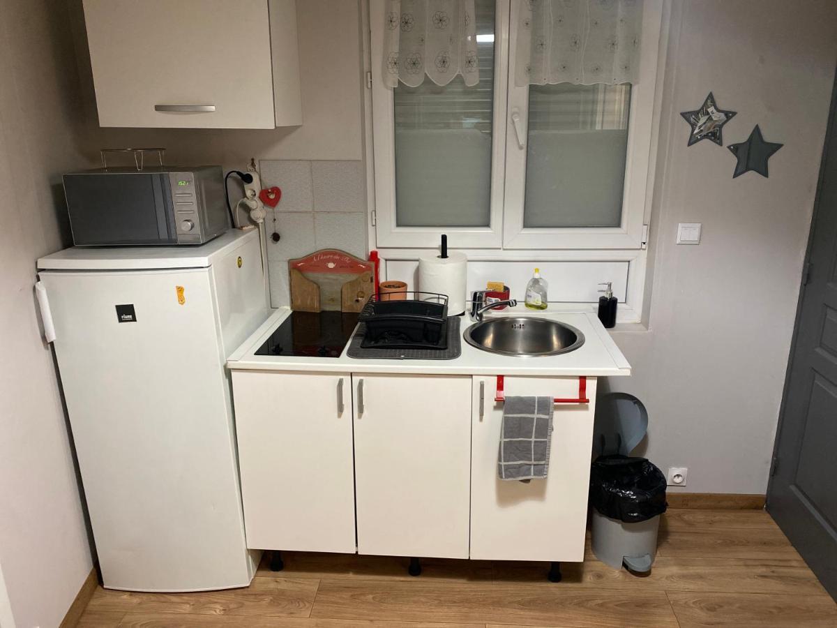 Sympathique Logement En Rez-De-Chausse, De 21M 2 Beauvais Luaran gambar